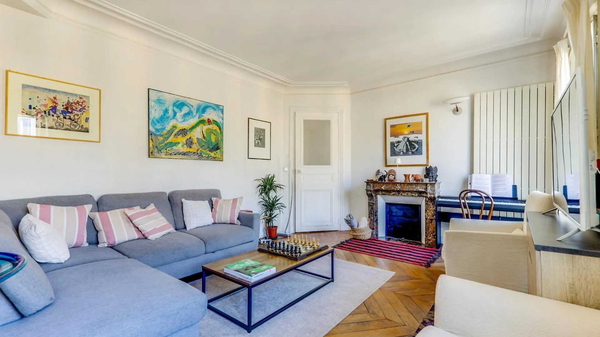 Central Avec Balcon Apartment