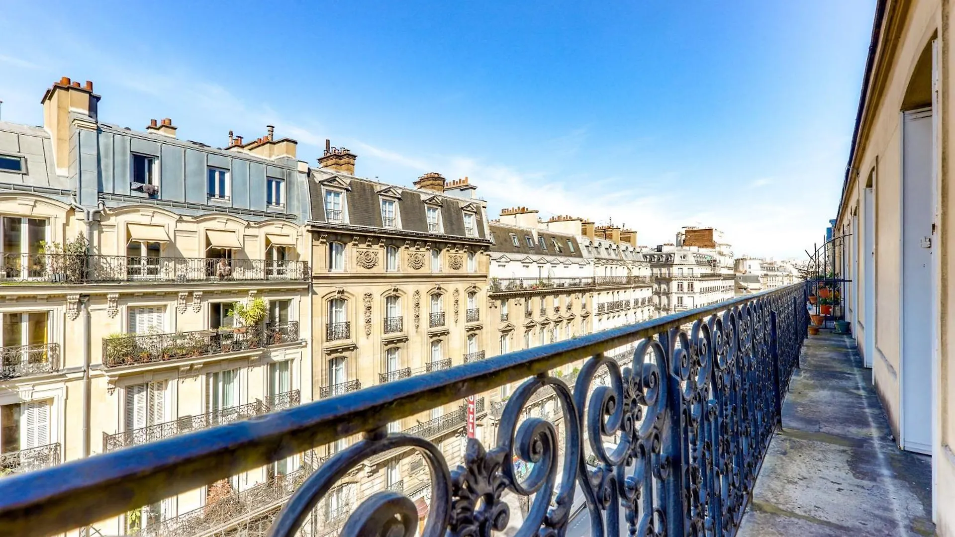 Apartment Central Avec Balcon Paris